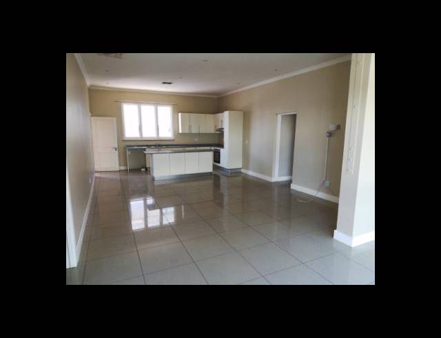 3 BEDROOM APARTMENT TO LET IN POINT WATERFRONT
